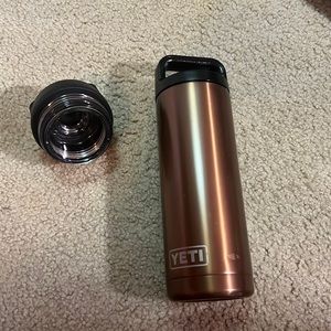 18oz Yeti water bottle